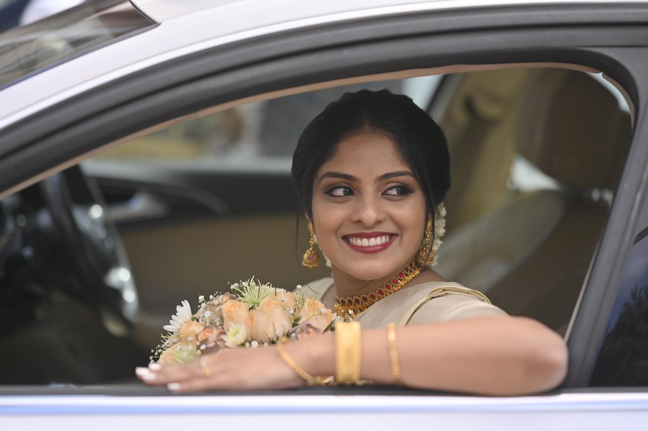 MANO'S MAKE OVER STUDIO AND ACADEMY KOOTHATTUKULAM